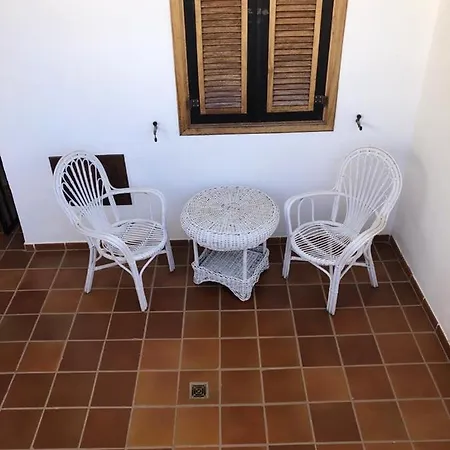 Calm And Quiet Residential Area. Pool. Wifi